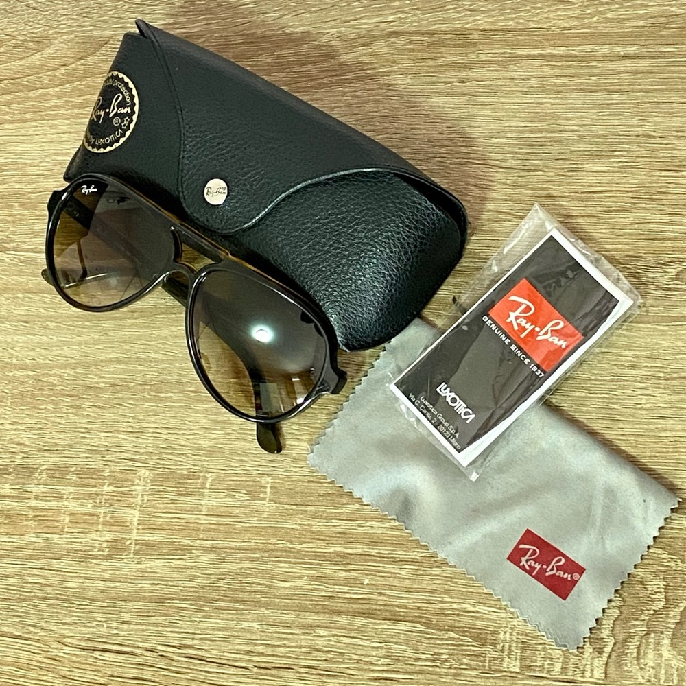 Ray-Ban Cats Sunglasses 100% AUTHENTIC